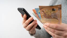 Как перевести 300 000 рублей без комиссии в Магнит